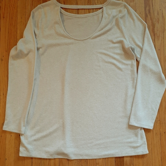 Sweater - Picture 6 of 10